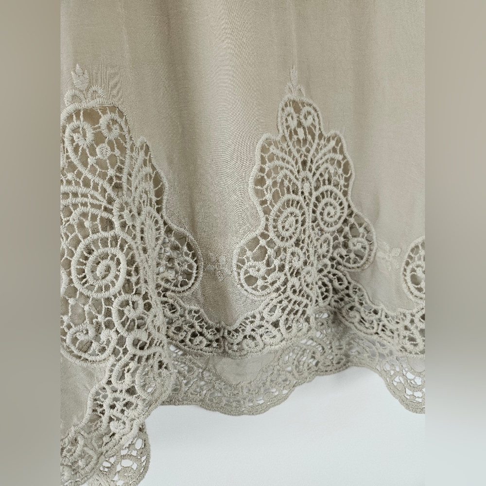 Johnny Was Tunic Embroidered Floral Beige Cupra Rayon Sheer V Neck Top Sz M - Picture 5 of 16